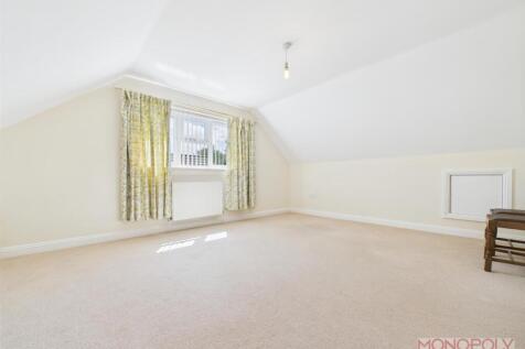 CAM01943G0-PR0499-STILL020.jpg