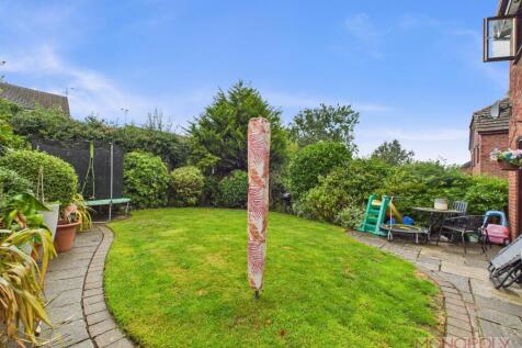 CAM01943G0-PR0498-STILL025.jpg