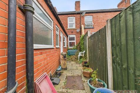 CAM04439G0-PR0115-STILL016.jpg