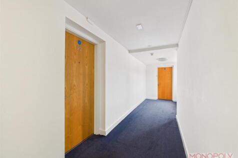 CAM04439G0-PR0131-STILL013.jpg