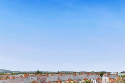 CAM04439G0-PR0131-STILL014.jpg