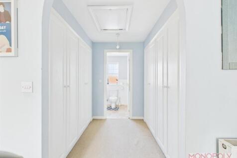 DRESSING AREA