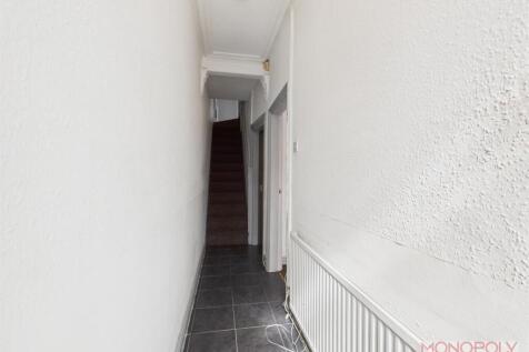 CAM04439G0-PR0141-STILL001.jpg