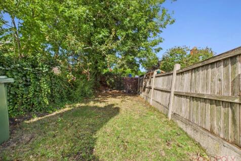 CAM04439G0-PR0141-STILL014.jpg