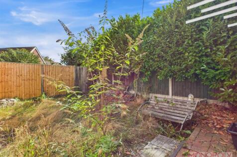 CAM04439G0-PR0142-STILL008.jpg