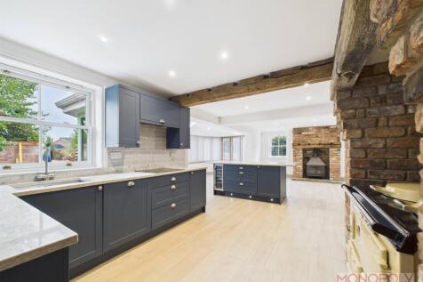 Kitchen/Dining