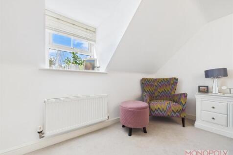 CAM04439G0-PR0149-STILL023.jpg