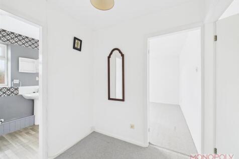 CAM01943G0-PR0523-STILL004.jpg