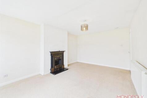 CAM01943G0-PR0536-STILL004.jpg