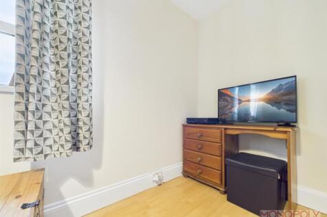 CAM03815G0-PR0354-STILL017.jpg