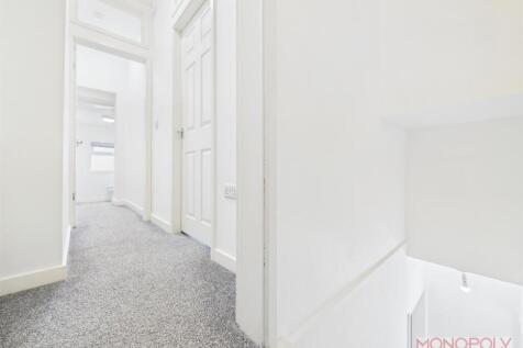 CAM01943G0-PR0543-STILL026.jpg