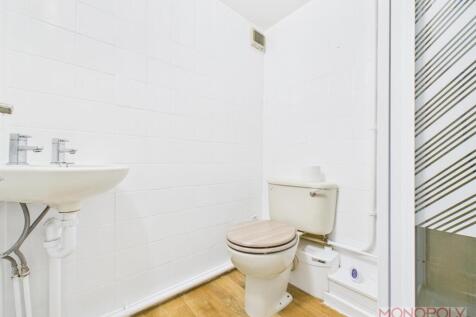 DOWNSTAIRS SHOWER ROOM