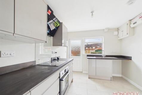 KITCHEN/ DINING ROOM