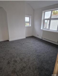 Bedroom new carpet.jpg