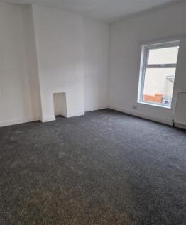 bedroom 2 new carpet.jpg