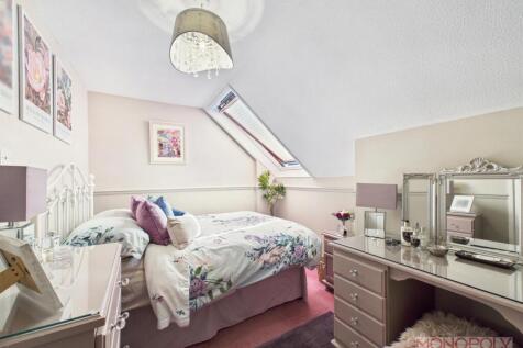 CAM01943G0-PR0432-STILL007.jpg