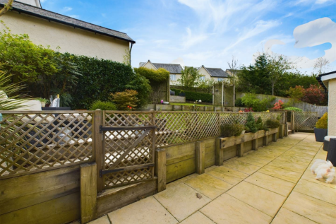 Rear Patio &amp; Gate