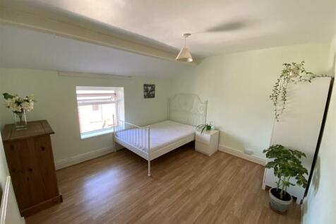 bedroom3.JPG