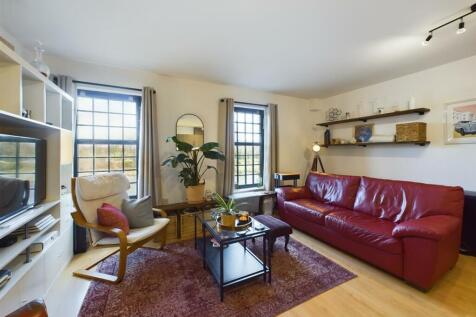 Open Plan Lounge/Kitchen