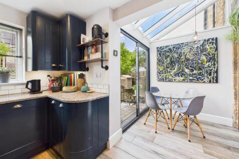 Kitchen &amp; Breakfast Room