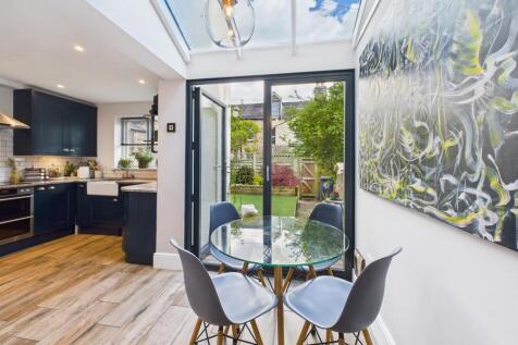 Kitchen &amp; Breakfast Room