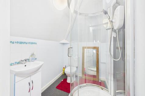 Studio Shower Room