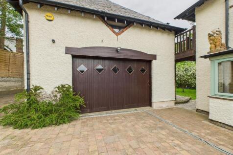 Double Garage