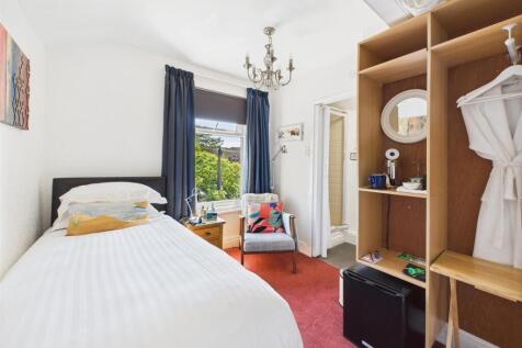 Bedroom Seven