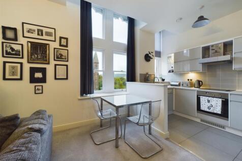 Open Plan Lounge/Diner