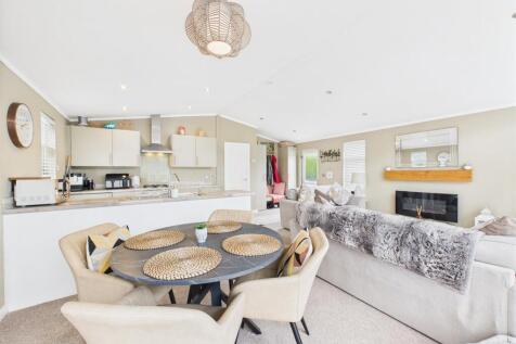 Open Plan Lounge/Kitchen/Dining Area