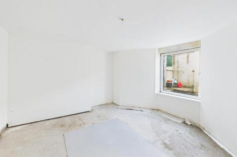 Basement Rooms/Bedroom Two