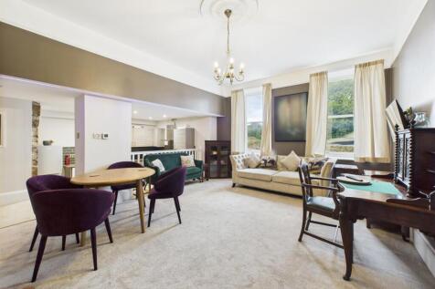 Open Plan Lounge/Kitchen