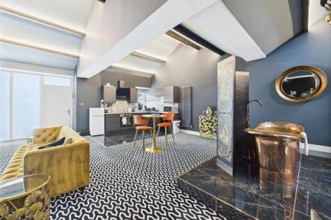 Open Plan/Lounge/Kitchen/Dining/Bedroom