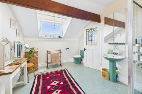 En-Suite Shower Room/Dressing Room