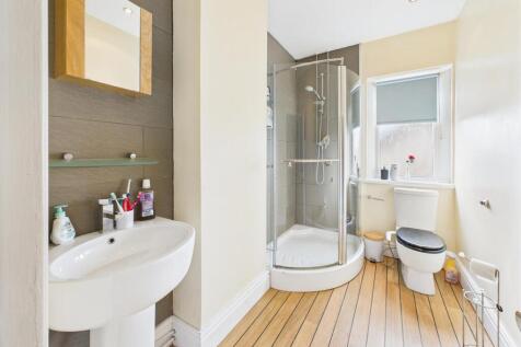 Family Shower Room