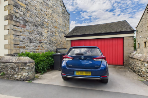 Detached Garage