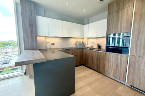 2 bedroom, 2 bathroom apartment