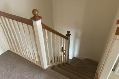 Stairdown 1st flo...