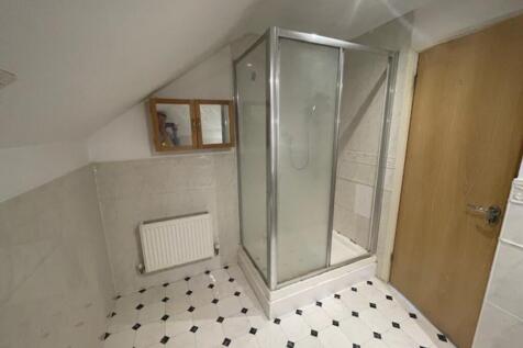 Bath on suite