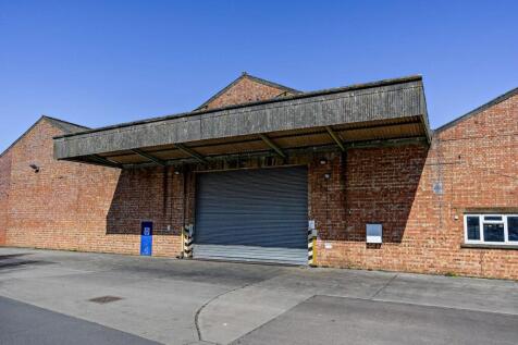 8641591exterior10800.jpg