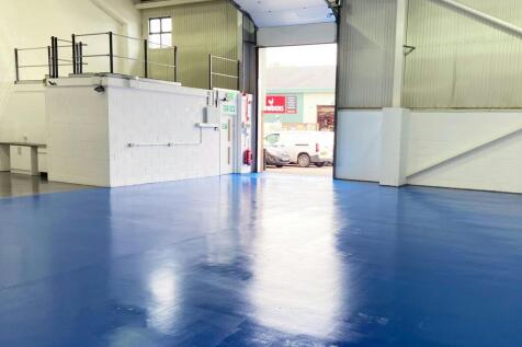 V7 Budbrooke Photo 4.jpg