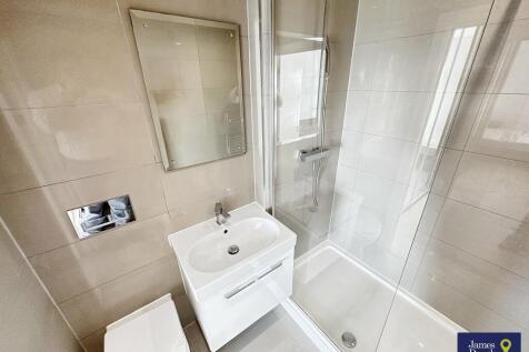 ,aster-Ensuite