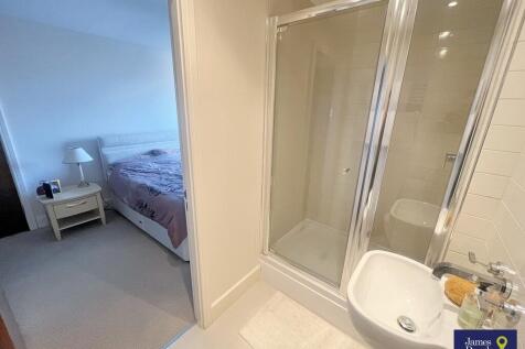 Ensuite1