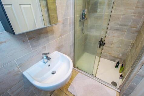 Shower Room_lge