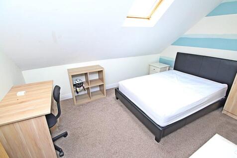 Bedroom 2 (2)