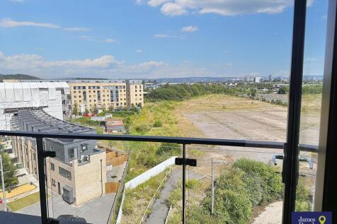 Balcony (City View)