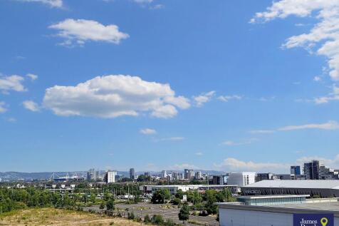 City skyline 