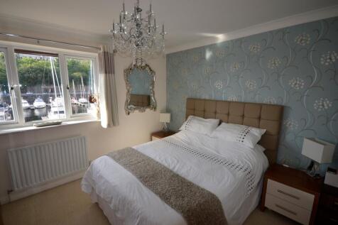 Bedroom 1 (1)