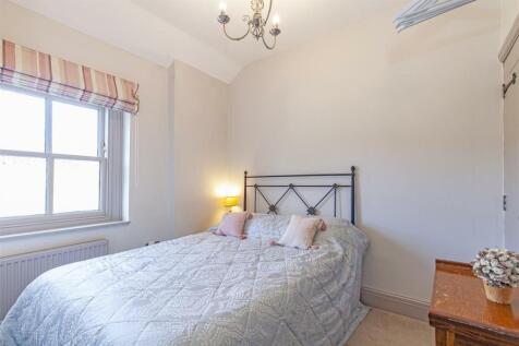 Bedroom 2-2.jpg