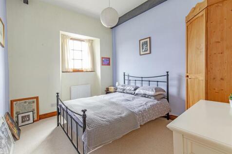Bedroom 2-1.jpg